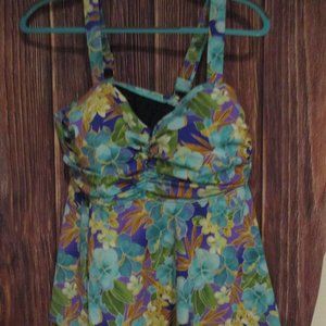 A Shore Plus 20 W Tankini top EUC worn once teal green purple floral